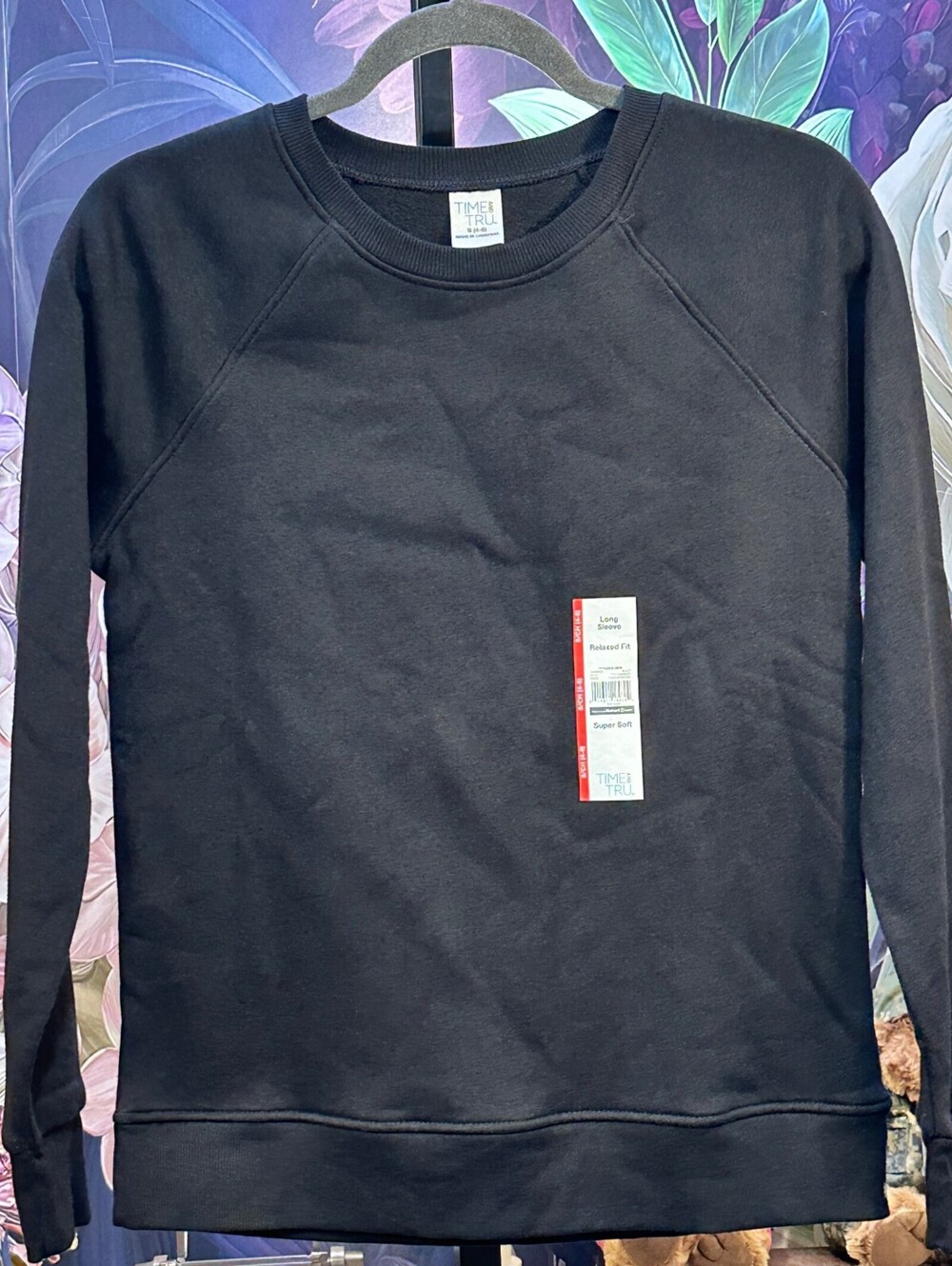 Time and Tru S Black Crewneck Sweatshirt Casual Minimalist Everyday Relaxed Fit